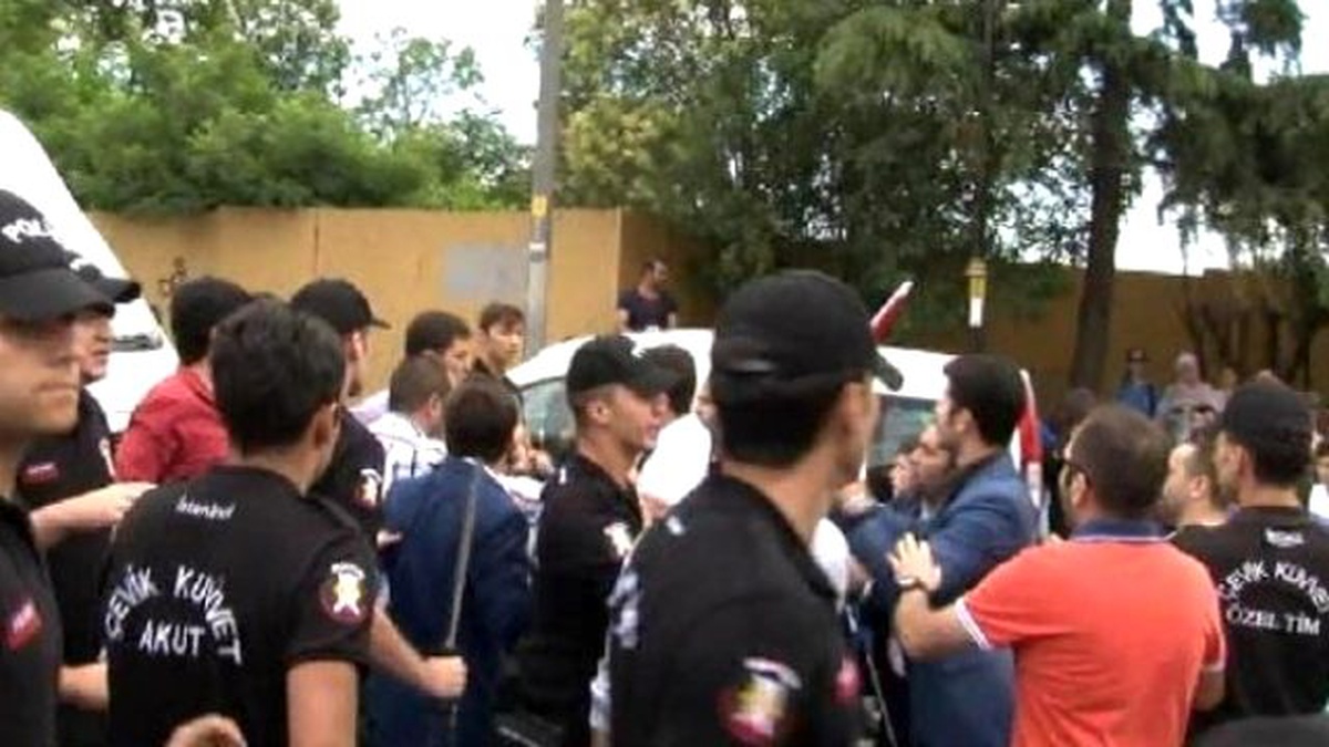 Dışişleri Bakanlığı Diplomatik Temsilcilik ve Turistlere Yönelik Eylemler İçin Uyardı