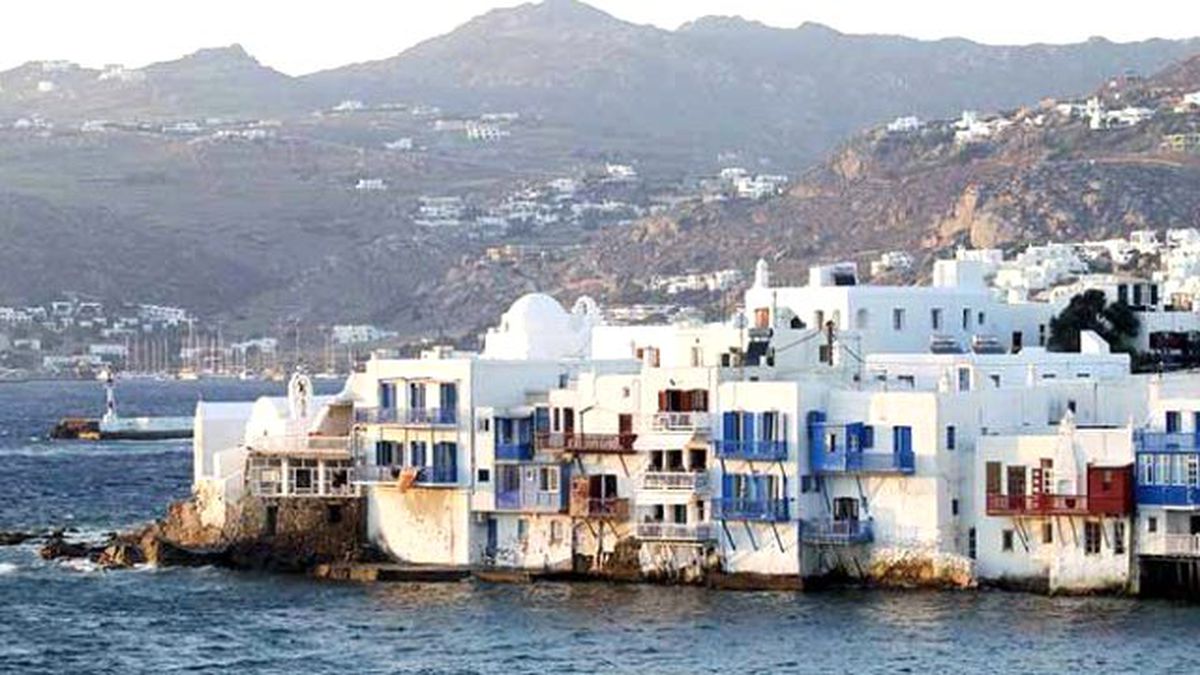 Fiyatlar Yüzde 40 İndi, Emlak Almak İsteyen Yunanistan'a Hücum Ediyor
