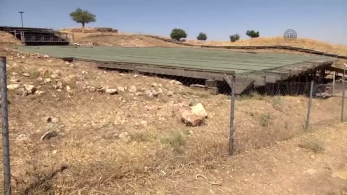 Göbeklitepe\'de Çatı Koruması Çalışmaları