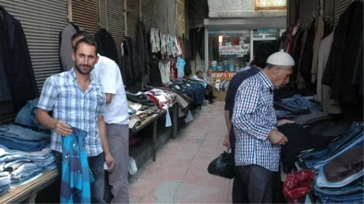 İkinci El Elbiselere Yoğun Talep