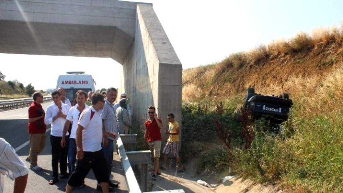Lüks Araç Takla Atarak Karşı Şeride Geçti: 1 Yaralı