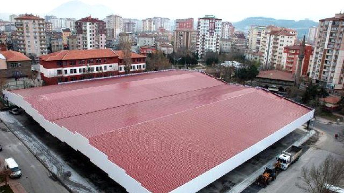 Pazar Yeri Çatısından Güneş Enerjisi