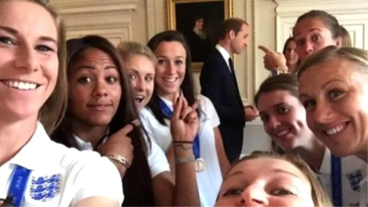 Prince William Photobombs England\'s Women\'s World Cup Team Selfie