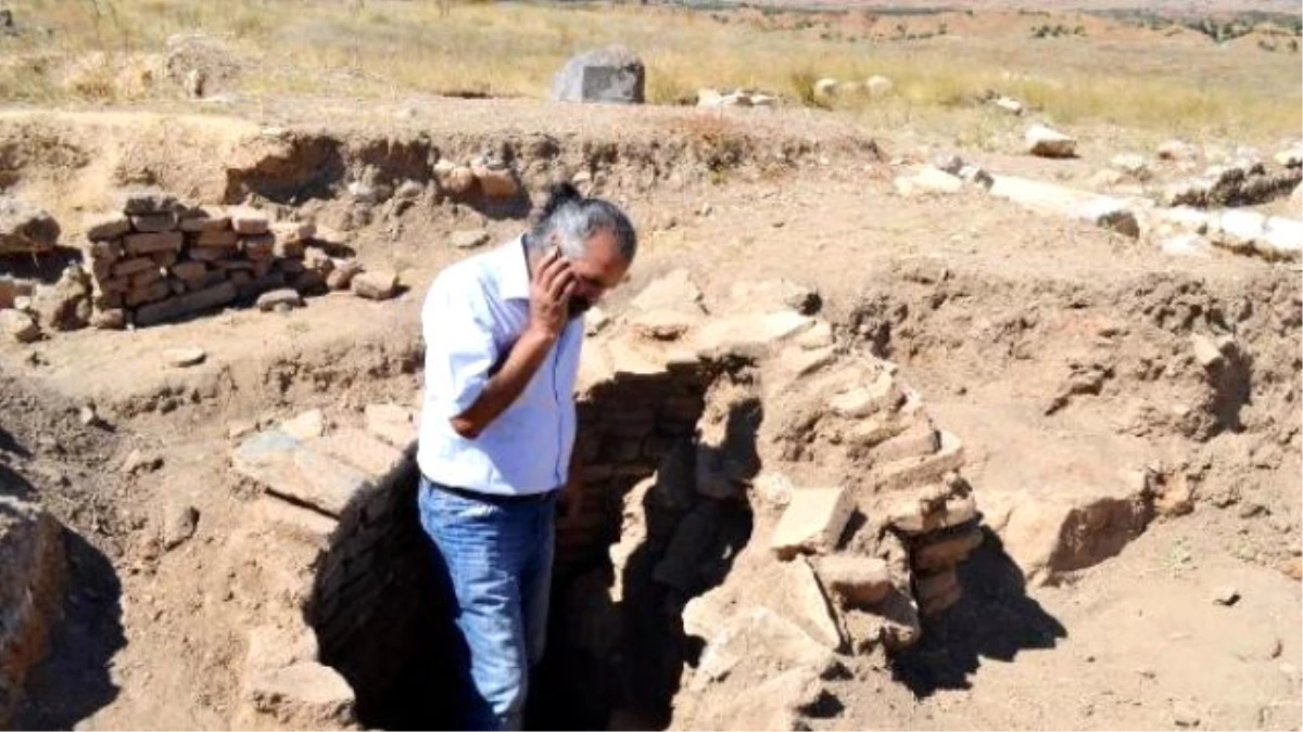 Prof. Dr. Mehmet Özhanlı: Fitreleri Arkeolojik Kazılara Verin