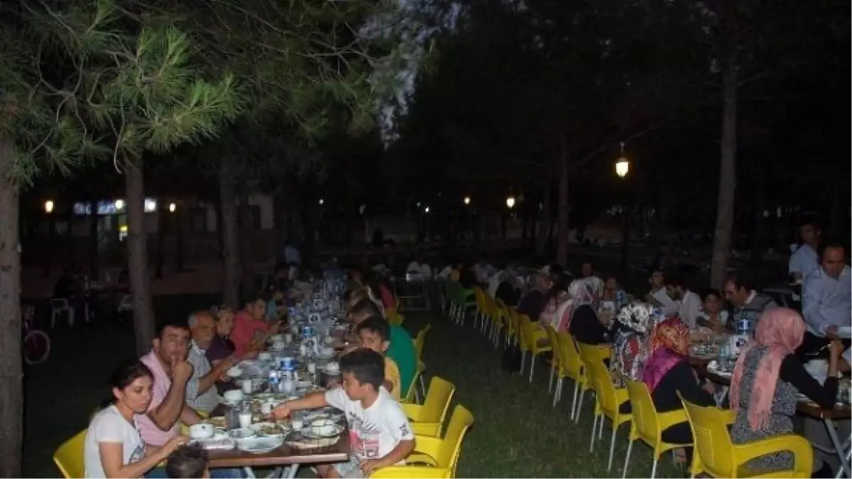 Şehit Aileleri ve Gaziler, İftar Yemeğinde Buluştu