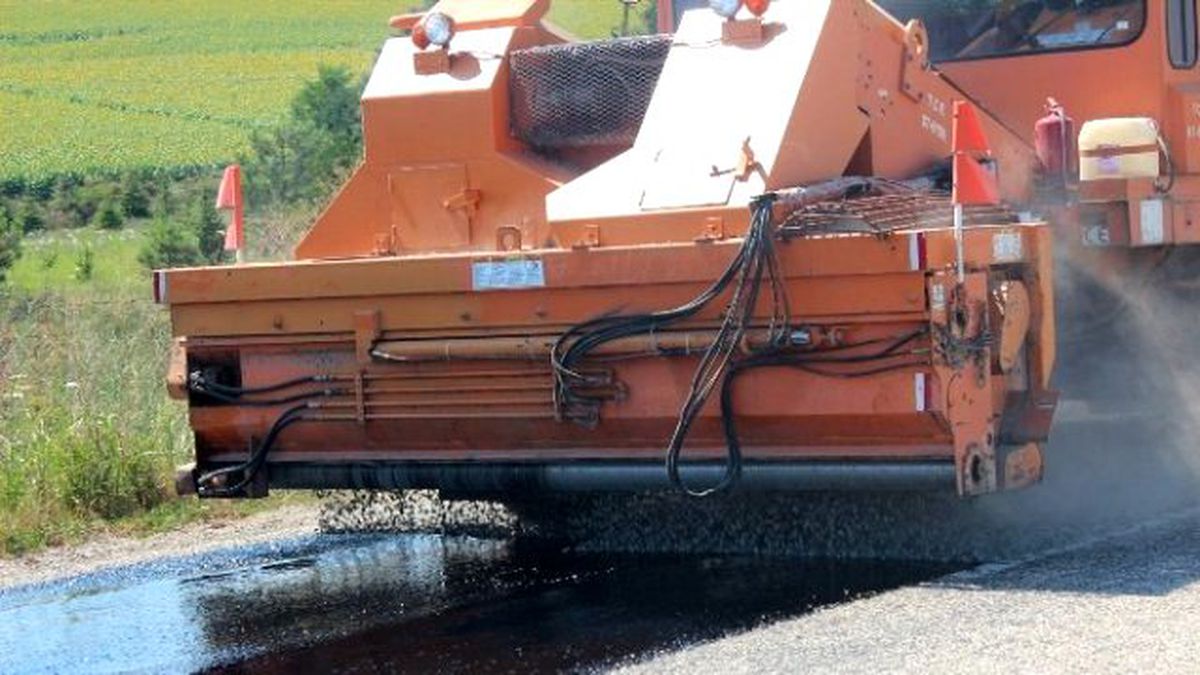 Sıcaktan Eriyen Asfaltlar Onarıldı