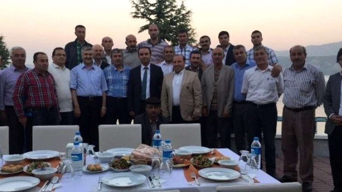 Tatvan Kaymakamlığı, Mahalle Muhtarlarına İftar Verdi