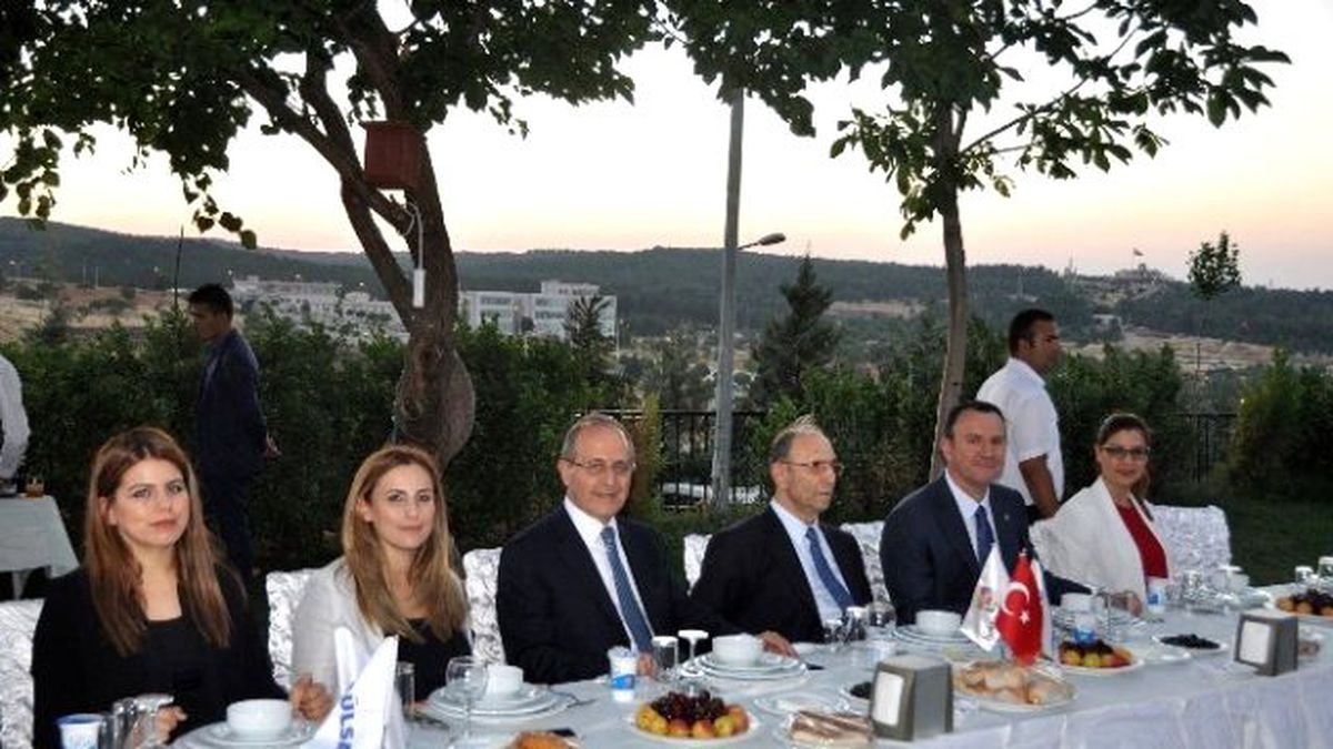Topçuoğlu Otomotiv Çalışanları İftarda Buluştu