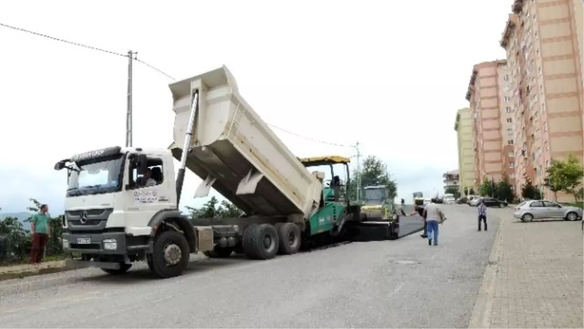 Yıldızlı TOKİ Konutlarının Yolu Asfaltlanıyor