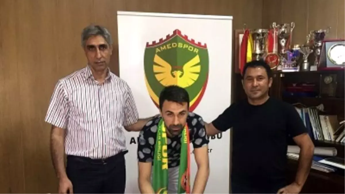 Amedspor İç Transferde 2 Futbolcuyu Bitirdi