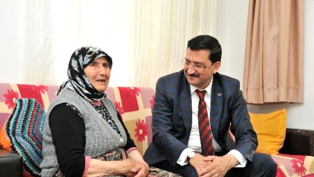 Başkan Ak, Ev Ziyaretlerini Sürdürdü