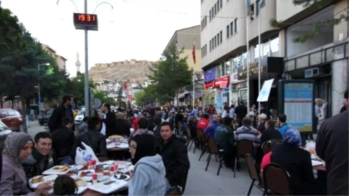 Bayburt\'ta Geleneksel Ramazan Sofrası