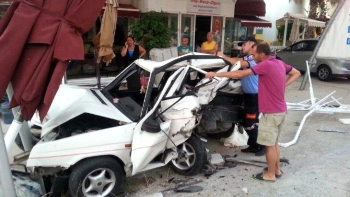 Bodrum\'da Trafik Kazası: 3\'ü Çocuk 4 Yaralı