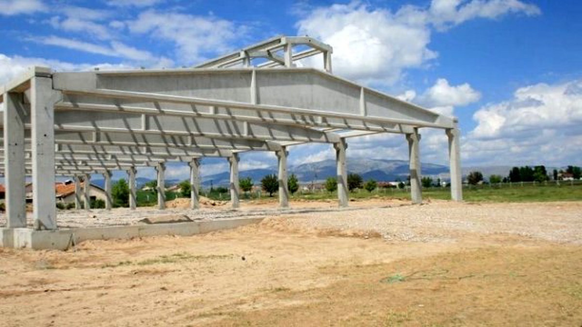 Bolvadin\'de Modern Pazaryeri İnşaat Çalışmaları Devam Ediyor