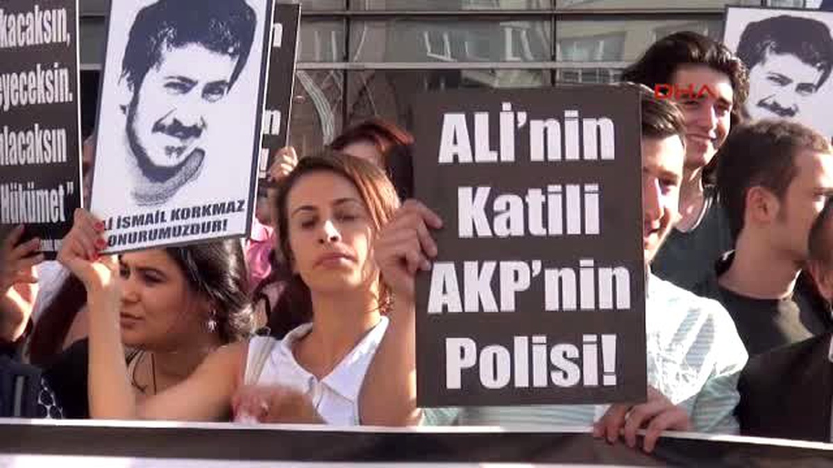 Eskişehir Ali İsmail Korkmaz, Eskişehir\'deki Heykelinin Önünde Anıldı