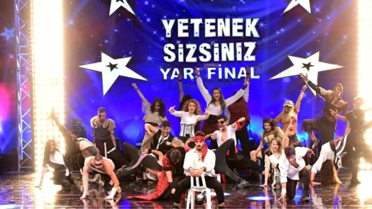 Flashmob\'un Yarı Final Performansı