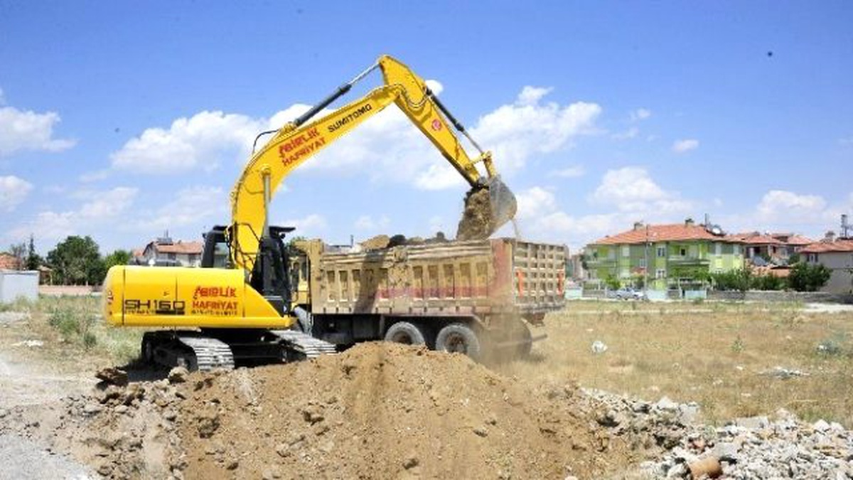 Karaman\'da Spor Kompleksi Projesi\'nde Çalışmalar Başladı
