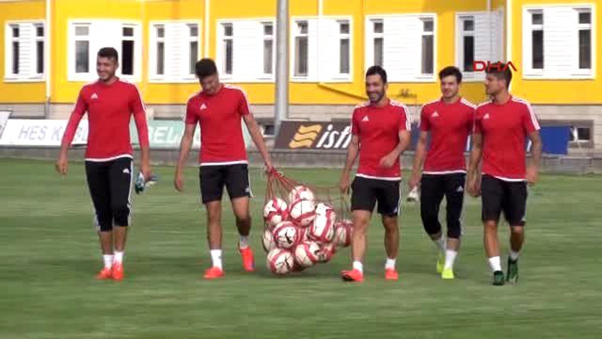Kayserispor\'da Kaleci Hakan Arıkan Yuvama Döndüm