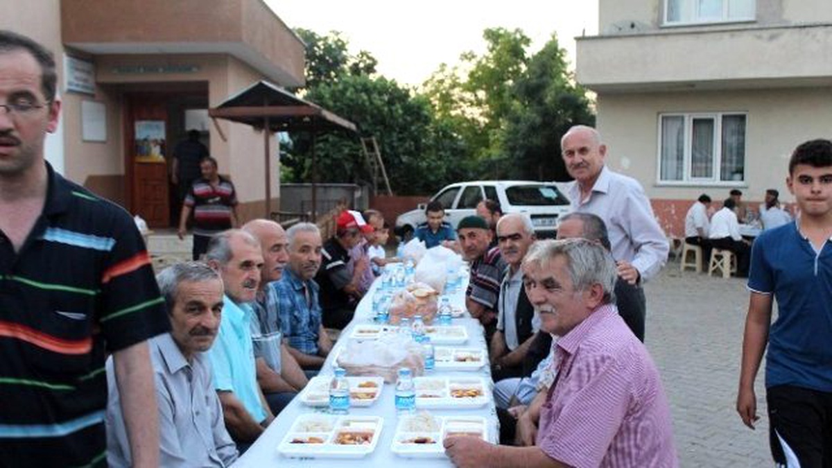 Kozcağız Mahallelerinde İftar Coşkusu Yaşanıyor