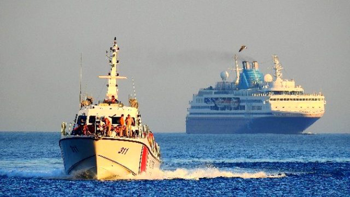 Kuşadası Körfezi\'nde 174 Kaçak Göçmen Yakalandı