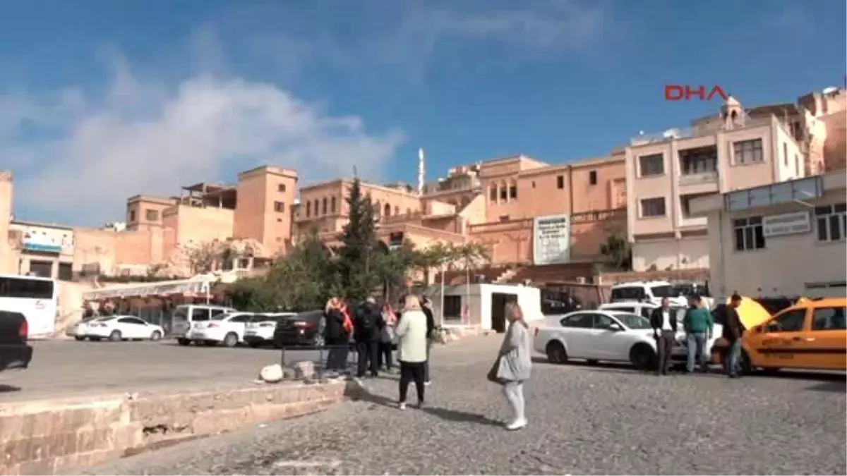 Mardin\'de Tarihi Kilisenin Emlakçı Aracılığıyla Satışa Çıkarılmasına Sünyanilerden Tepki