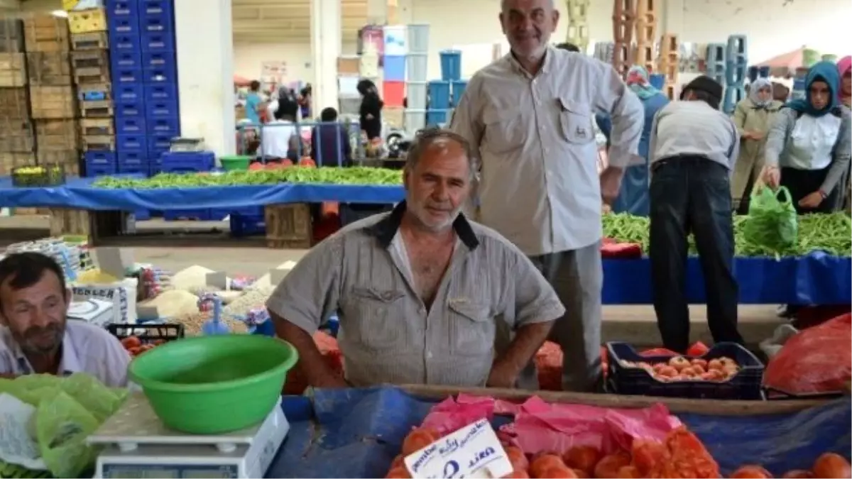 Pazarcı Esnafı Büyük Marketlerden Şikayetçi