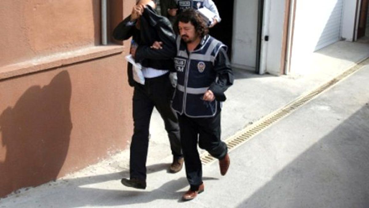 Tapu ve Nüfusta Rüşvet Operasyonu: 30 Kişi Gözaltında