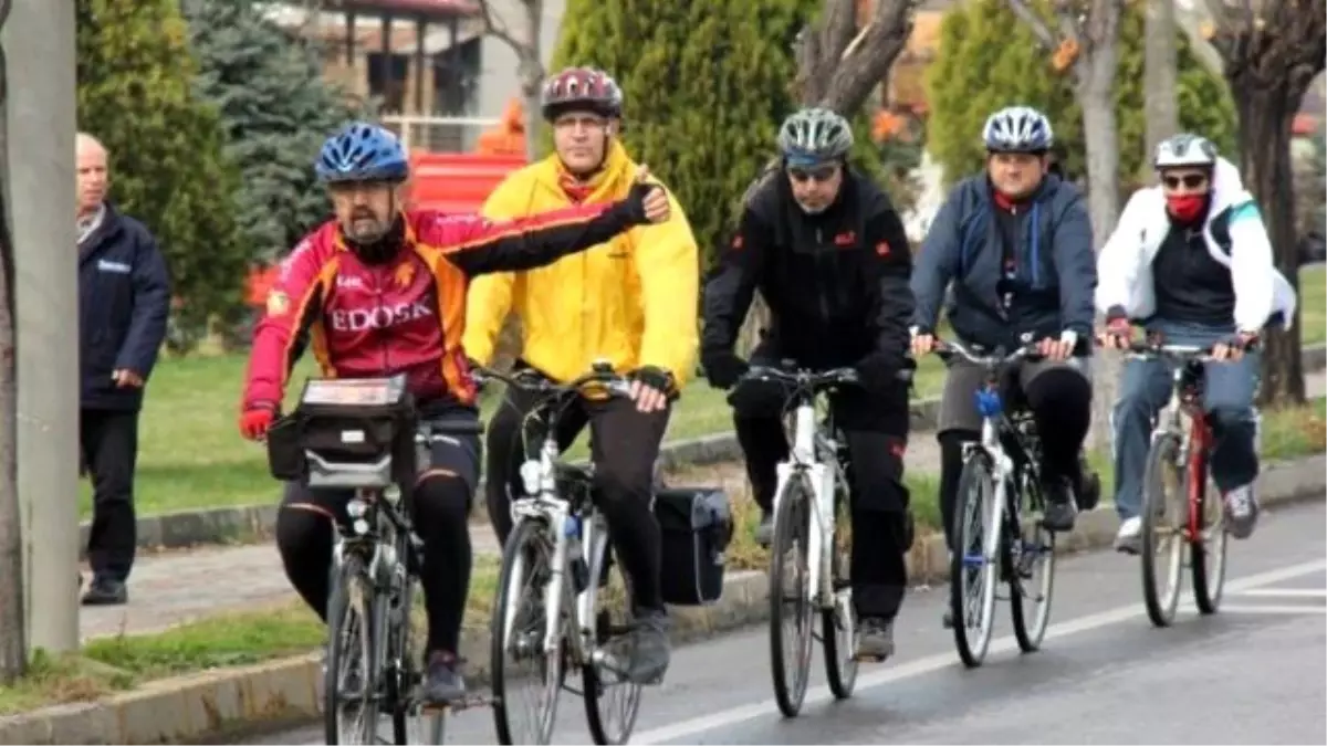 Trafikte Bisikletliye Saygı İstediler