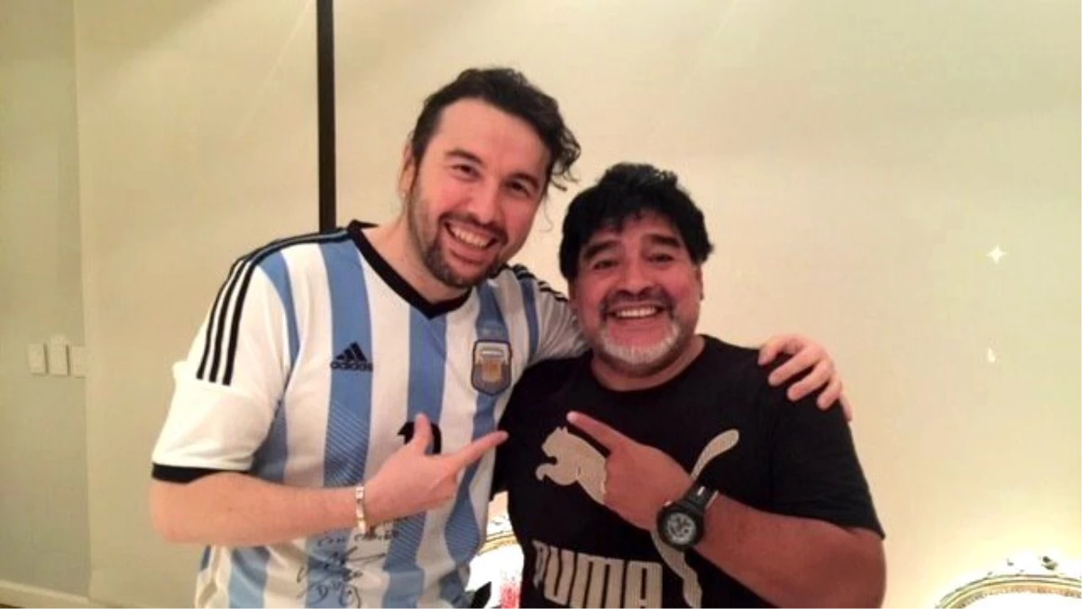 Ünlü Dizi Oyuncusu Ergün Demir Arjantin\'den Maradona ile Türkiye\'ye Selam Yolladı