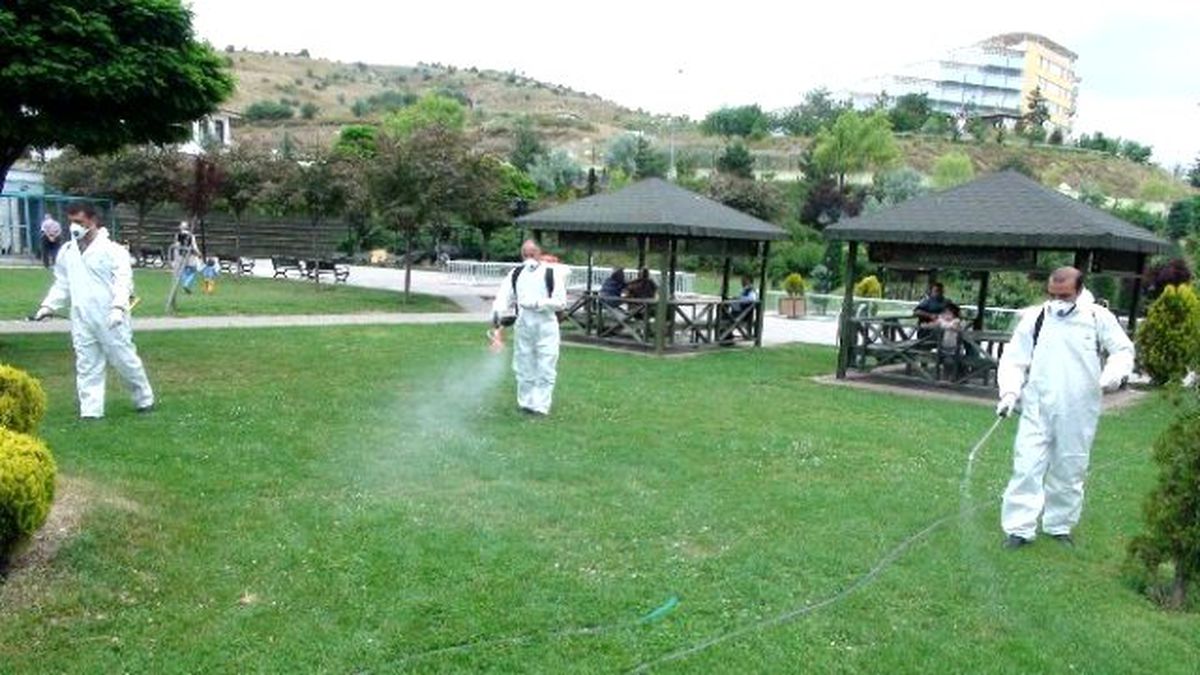 Yozgat\'ta Keneye Karşı Park ve Bahçelerde İlaçlama Çalışması