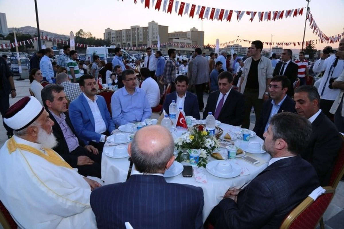 Eyyübiye\'de Kardeşlik Sofrası
