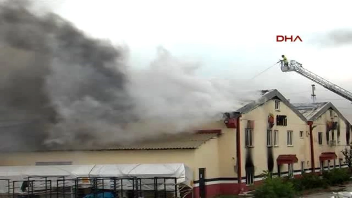 Isparta Osb\'de Fabrikada Yangın Çıktı
