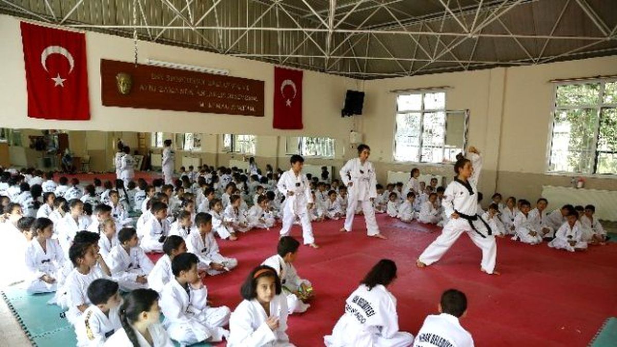 Konak\'ta Geleceğin Şampiyonları Yetişiyor