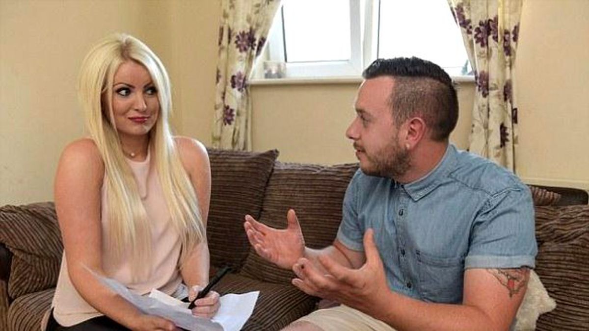 Nişanlısının Sorusuna Yanıt Veremeyince İnternette Fenomen Oldu