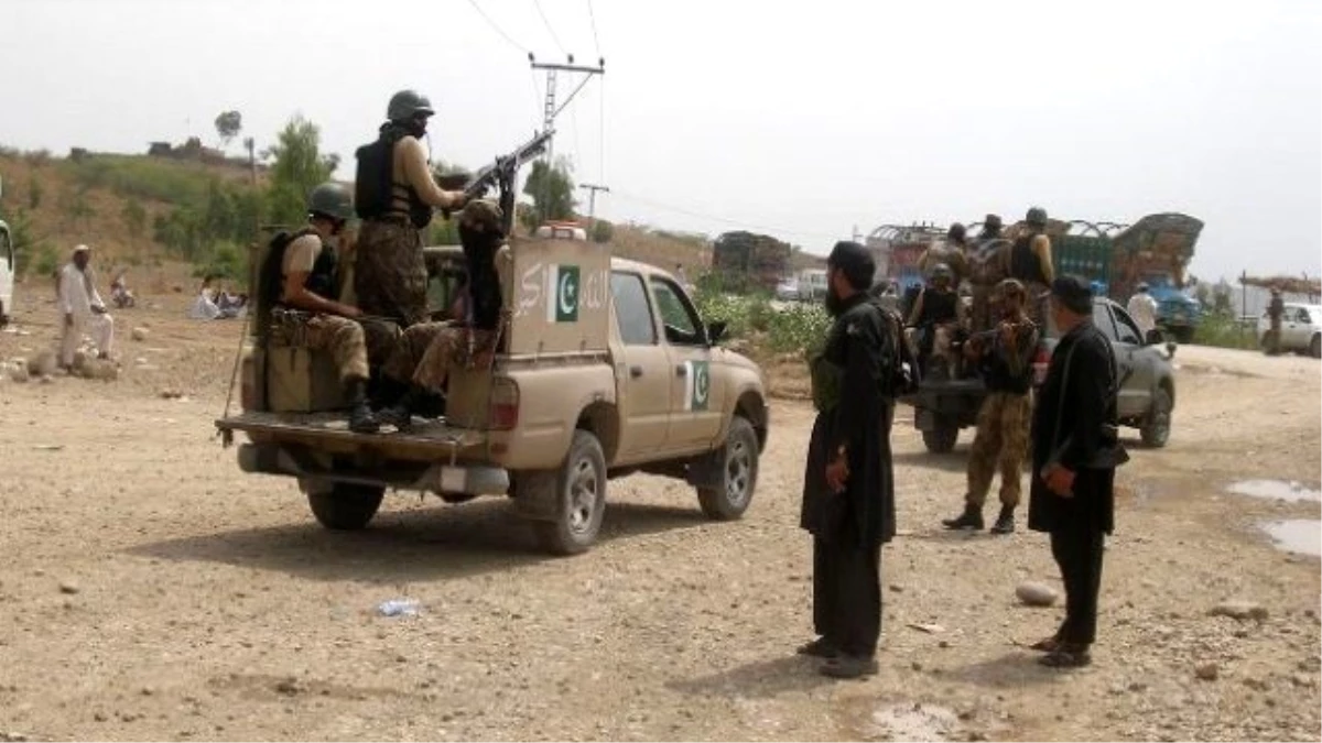 Pakistan\'da Taliban ile Ordu Birlikleri Arasında Çatışma