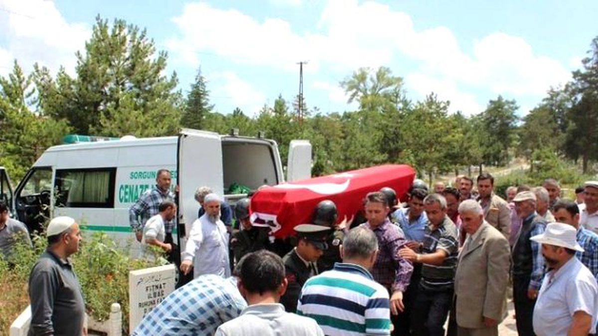 Üzerine Yıldırım Düşmesi Sonucu Hayatını Kaybeden Deniz Harp Okulu 1.sınıf Öğrencisi Mustafa Koçer...