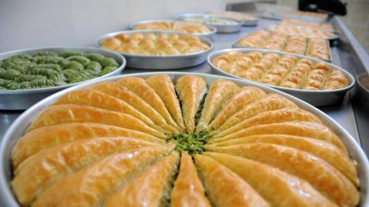 Gaziantep\'te Baklavacıların Bayram Mesaisi