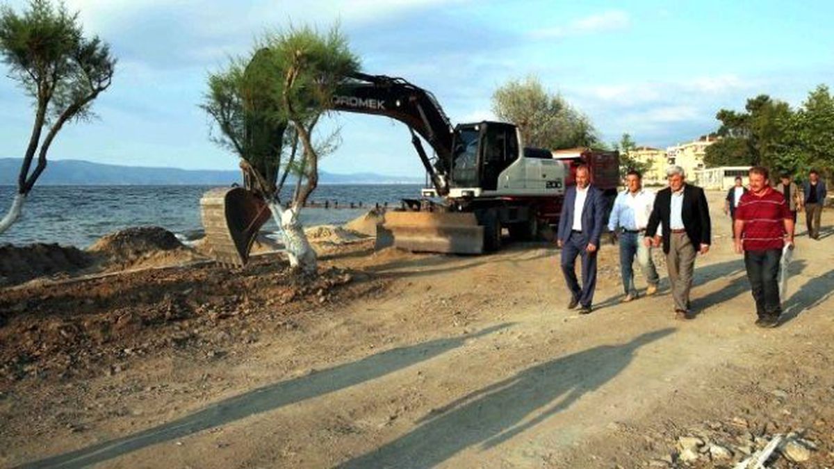 Karaosmanoğlu, "Dereköy Sahili Karamürsel\'e Çok Yakışacak"