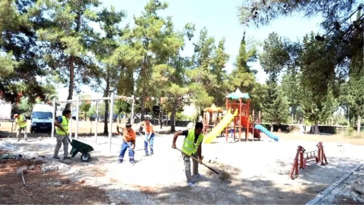 Muratpaşa Belediyesi\'nden Yeşilköy İlköğretim Okulu\'na Park