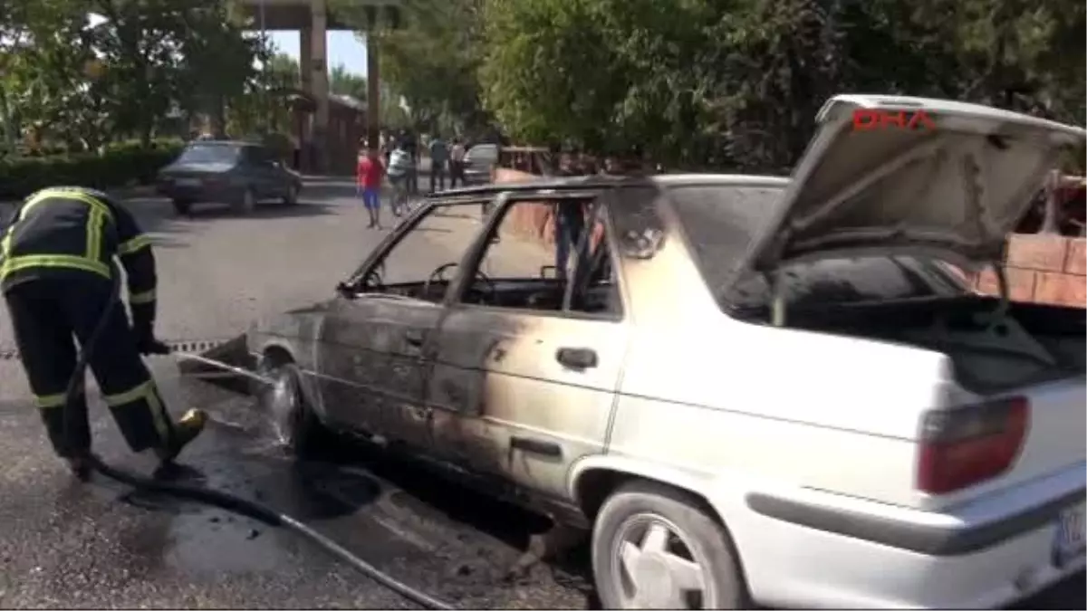 Adıyaman - Seyir Halindeki Otomobil Alev Aldı