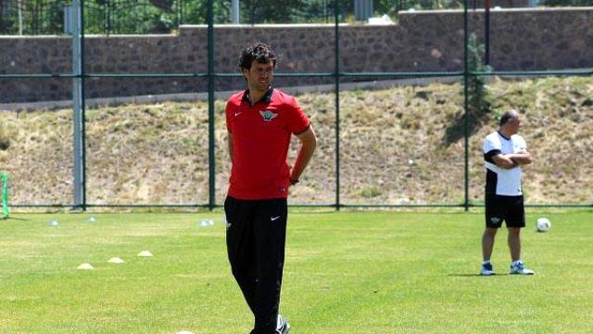 Akhisar Belediyespor 4 Yabancıyla Görüşüyor