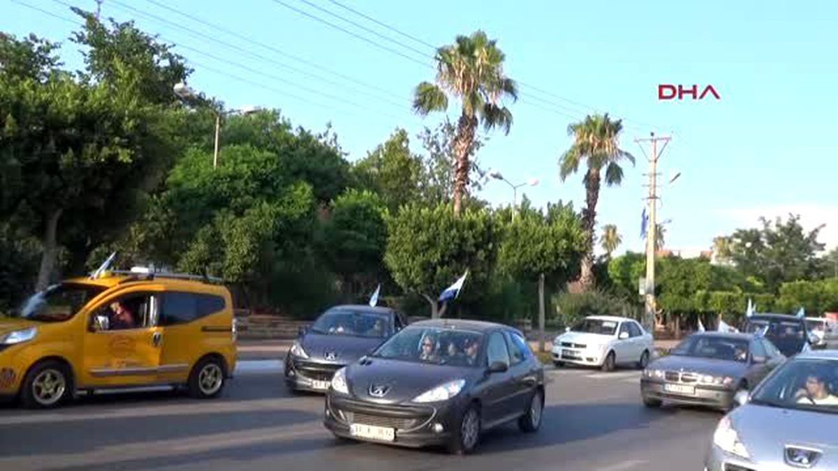Antalya Birlik Vakfı\'ndan Antalya\'da Çin Protestosu
