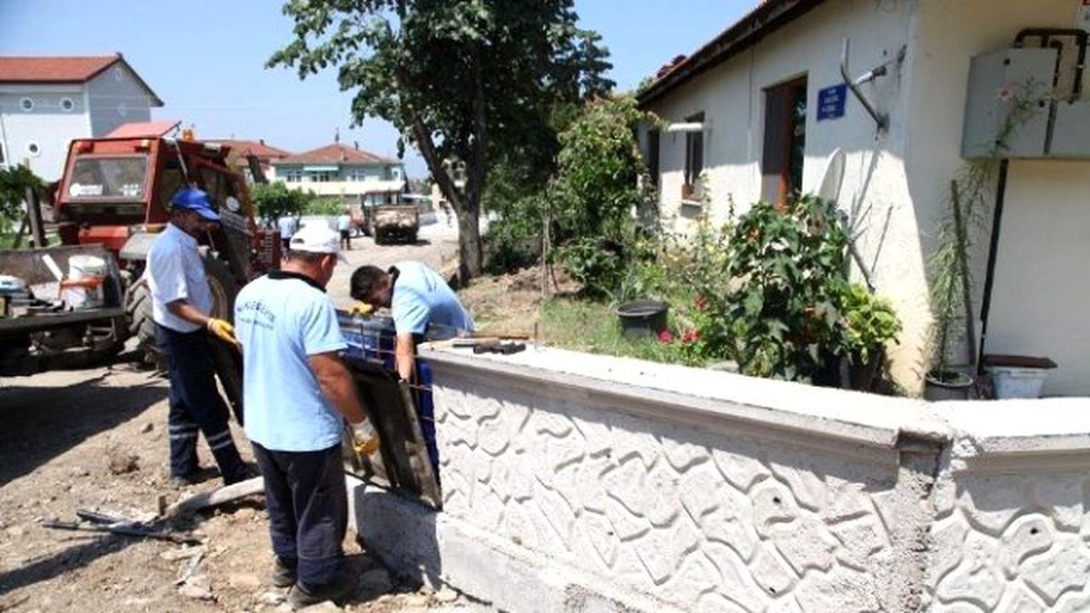 Başiskele\'de Tek Tip Perde Duvar Yaygınlaşıyor