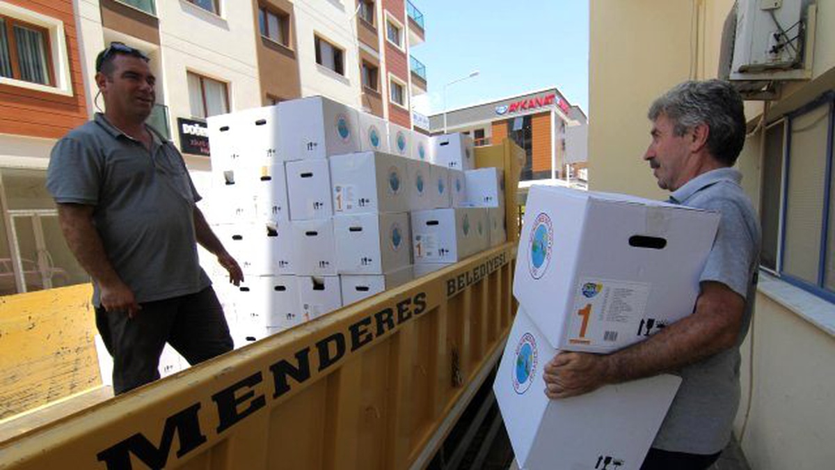Bayram Desteği Menderes Belediyesi\'nden