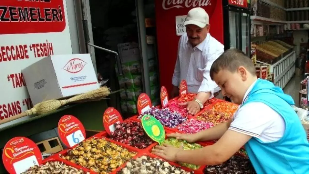 Bayram Şekerleri Tezgahlarda