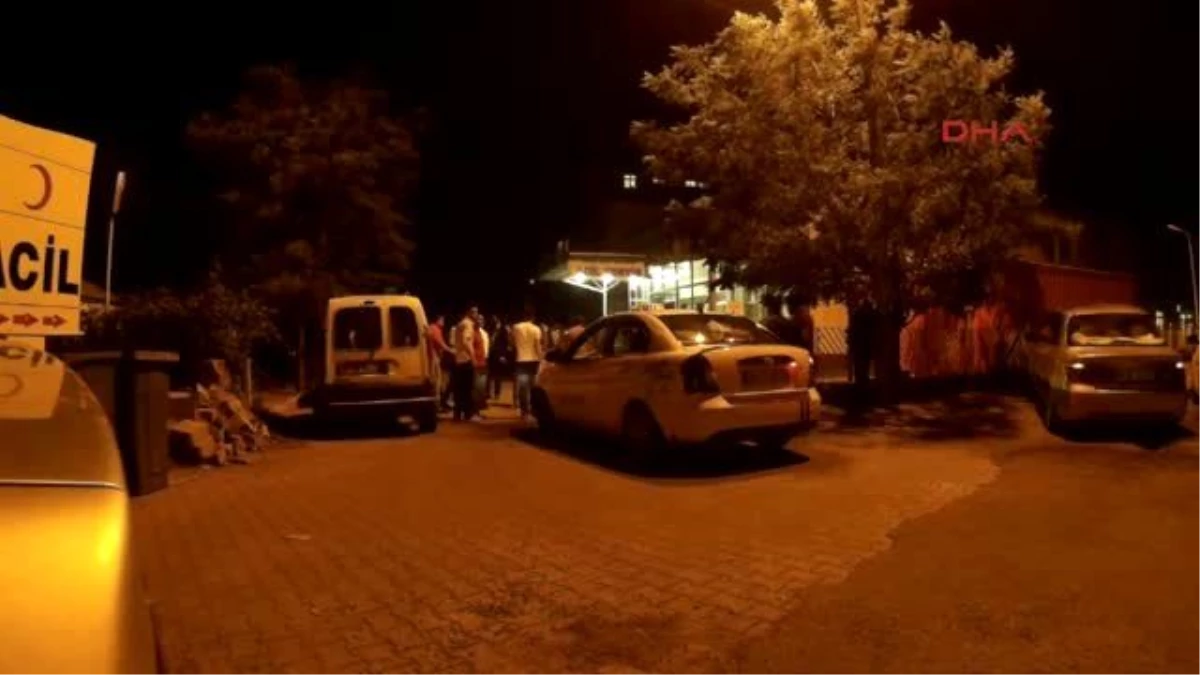 Bingöl\'de Otomobil Yayalara Çarptı: 1 Ölü, 3 Yaralı