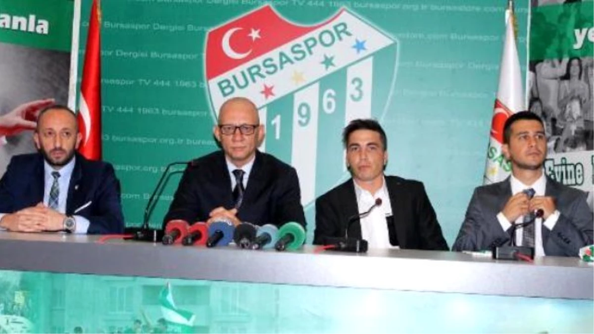 Bursaspor Josue\'ye İmzayı Attırdı