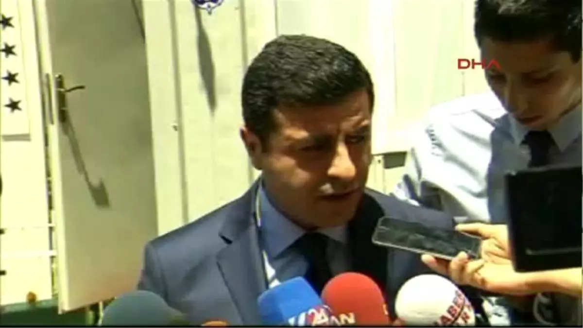 Demirtaş Kck\'nın Açıklamasından Anladığımız Kadarıyla Tümüyle Bir Ateşkesin Bitmesi Durumundan Söz...