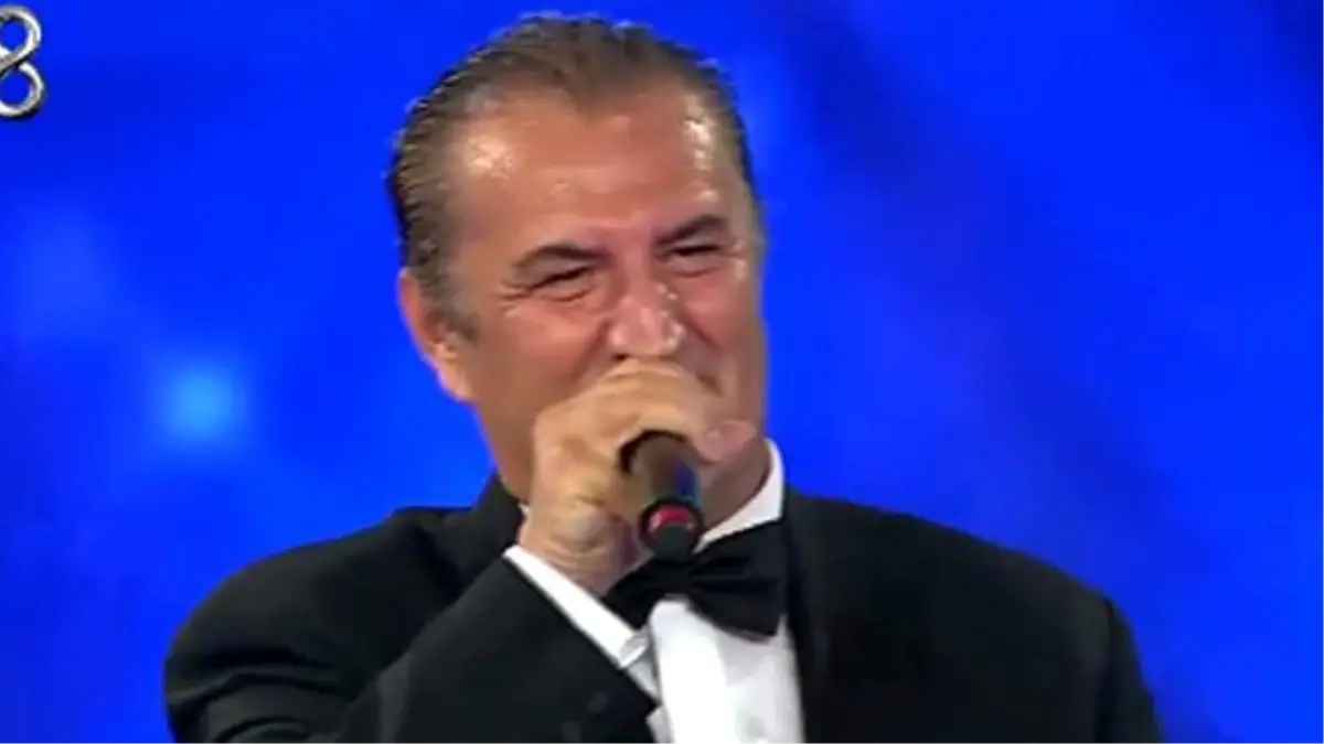 Hakan Uyarım\'ın Rap Performansına Salondan Büyük Alkış!