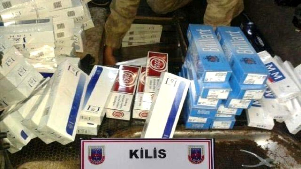 Kilis\'te Kaçak Sigara Operasyonu: 4 Gözaltı